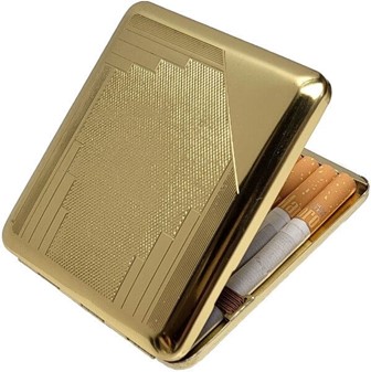 En smuk metal-cigaretetui graveret med geometrisk guldmønster. Køb nu!