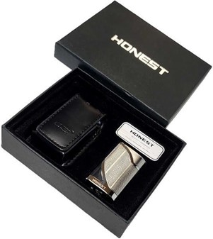 Oplev kraften i elegance. Den ultimative stormlighter med læderetui