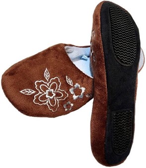 Bløde og fluffy dame slippers med broderi. To farver at vælge imellem