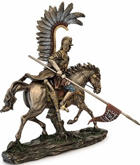 Udsøgt bronze figur af Hussar, polsk kriger på heste. God gave til ham