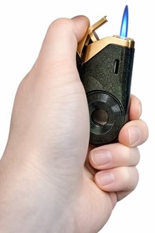 Bedste stormlighter. Kraftig jetflamme og elegant design