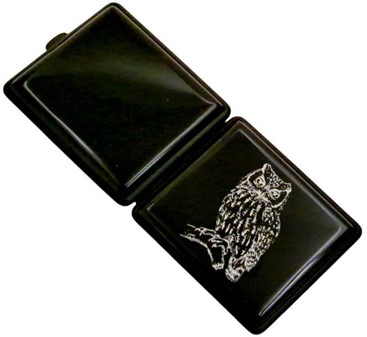 CIGARETETUI METAL. Mystisk Elegance: Sort Cigaretetui med Uglemotiv