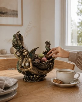 PYNT TIL STUEN. Dekorativ Skål til frugt med drage og havfrue