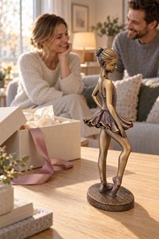 GAVE TIL EN BALLERINA. Attraktiv ballerina figur til stue dekoration