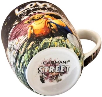 Keramisk Krus med Graffiti. Banksy Porcelænskrus - Kunst i Håndfladen