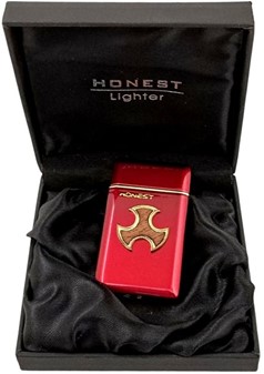 Unik rød turbo lighter. Elegant gave til hende med kraftig flamme
