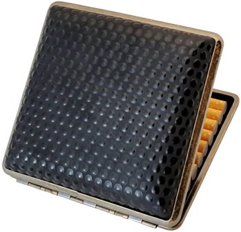 Stilfuldt Cigaretetui i Sort Satin og gummi dupper. Til 20 cigaretter