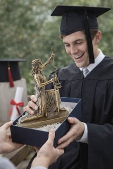 Eksklusiv Justitia figur. Perfekt gave til jurister og nyuddannet