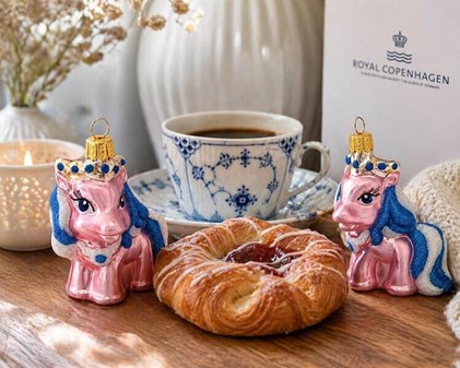 Håndlavet i Polen lyserød pony, glas figur til juletræet, højde 7 cm