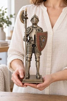 Ridderfigur i Bronze – Middelalderlig Dekoration til Hjem og Kontor