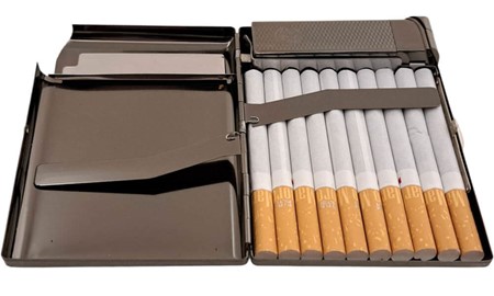 Grafitfarvet metal cigare tetui med lighter. Til 20 stk cigaretter
