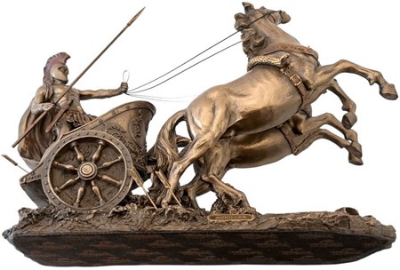 GAVEN TIL HAM PÅ 60. Smuk bronze figur af Achilleus i sin stridsvogn