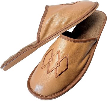 SLIPPERS TIL MÆND. Traditionelle hjemmesko med ægte læder. Kun 139 kr