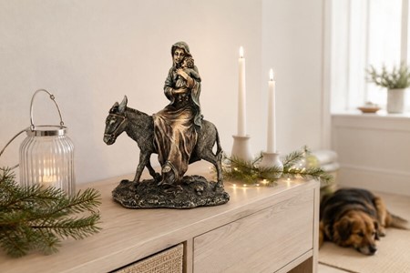 MARIA FIGUR. Maria med Jesusbarnet på et æsel på vej til Jerusalem