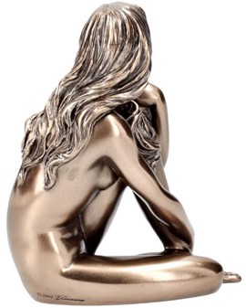 Romantisk bronzefigur. Sensuel kvindeakt i kunstnerisk lille form