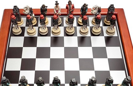 FØDSELSDAGSGAVE TIL HAM. Spændende skak med samurai krigere figurer