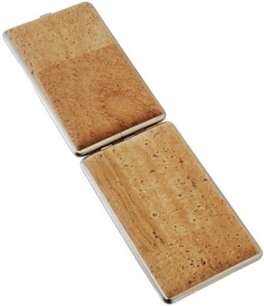 CIGARETETUI TIL LANGE CIGARETTER. Etui indrammet med en naturlig kork