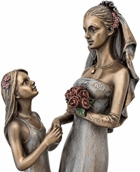 BRYLLUPSFIGUR. Smuk bryllupsgave, bronzefigur Bruden med brudepige