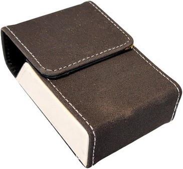 ETUI TIL CIGARETPAKKE. Elegant cigaretetui med magnetisk lukning