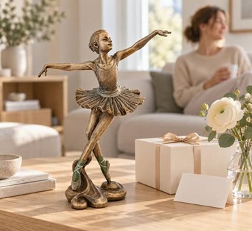 BALLERINA FIGUR. Billig dekoration til hjemmet i form smuk bronzefigur