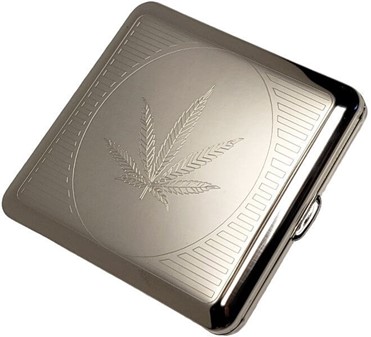GAVE TIL BEDSTE VEN. Tyske cigaretetui metal med indgraveret Cannabis