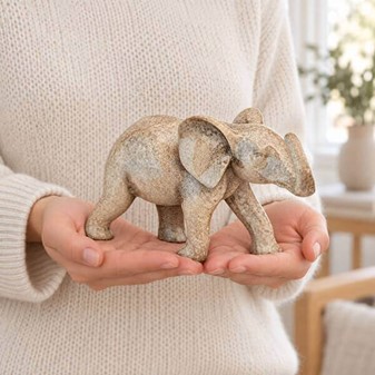 Elegant Granit Elefant Figur. Et symbol på styrke og lykke som gave