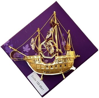 GAVEIDEER TIL HAM. Santa Maria, skibet model med Swarovski krystaller
