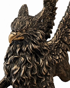 En grif figur. Bronzefigur af et af de mest kendte fabeldyr i verden