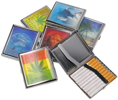 ÅRSDAGS GAVE TIL HAM. Cigaretetui med hologrammer. 20 stk cigaretter