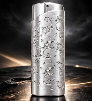 KVALITETS LIGHTER. Elegant lighter i sølv med "Good Luck"