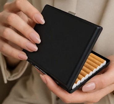 Sort Cigaret Etui Metal. Luksus til dine lange cigaretter