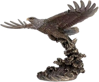 PERFEKTE GAVE TIL HAM. Køb bronzefigur af en ørn i flyvningen