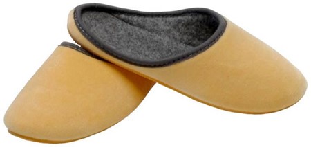 SUTSKO TIL DAMER. Gule velour slippers til kvinder i alle aldre, 99 kr