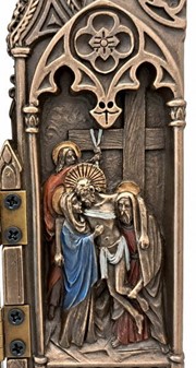 JESU KORSFÆSTELSE. Flot, tredelt Triptykon fra Veronese samling