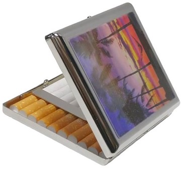 ÅRSDAGS GAVE TIL HAM. Cigaretetui med hologrammer. 20 stk cigaretter