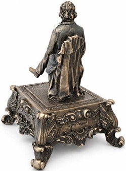 ROMANTISK GAVE. Dejlig figur med spilledåse - Ludwig Van Beethoven