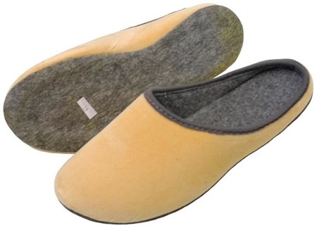 SUTSKO TIL DAMER. Gule velour slippers til kvinder i alle aldre, 99 kr