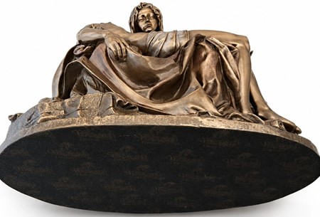Pieta Figur. Michelangelo's mesterværk som elegant boligindretning