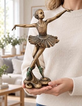 BALLERINA FIGUR. Billig dekoration til hjemmet i form smuk bronzefigur
