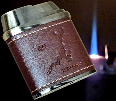 GODE IDE TIL GAVE. Lighter med stærk flamme. Noget særligt for rygere