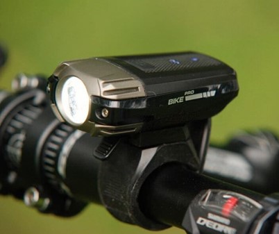 USB-opladet cykel forlygte. Ultimativ til natkørsel – Shout BPM-200L