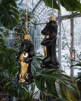 En gravhund på et juletræ? Hvorfor ikke. Glasbrun gravhund fra Polen