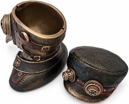 DEKORATION TIL STUEN. Impossant figur af Pestlægen i Steampunk stil