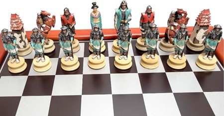 FØDSELSDAGSGAVE TIL HAM. Spændende skak med samurai krigere figurer