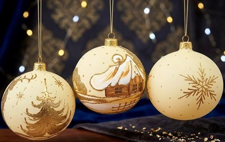 Glas julekugler til en magisk jul. Et strejf af elegance til din jul