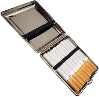 LILLE GAVE TIN RYGER. Dobbelsidet nikkel cigaretetui metal Vom Hofe