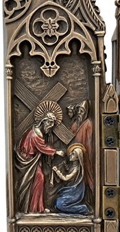 JESU KORSFÆSTELSE. Flot, tredelt Triptykon fra Veronese samling
