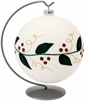 Store julekugler i hvid. Porcelæn blank finish med grøn blade, Ø 15cm