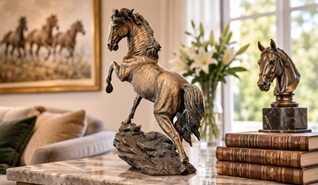 HESTESKULPTUR. En majestætisk og perfekte dekoration til dit hjem