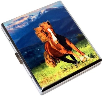 Smuk Hest i Galop på Metal Cigaretetui - Klassisk Design